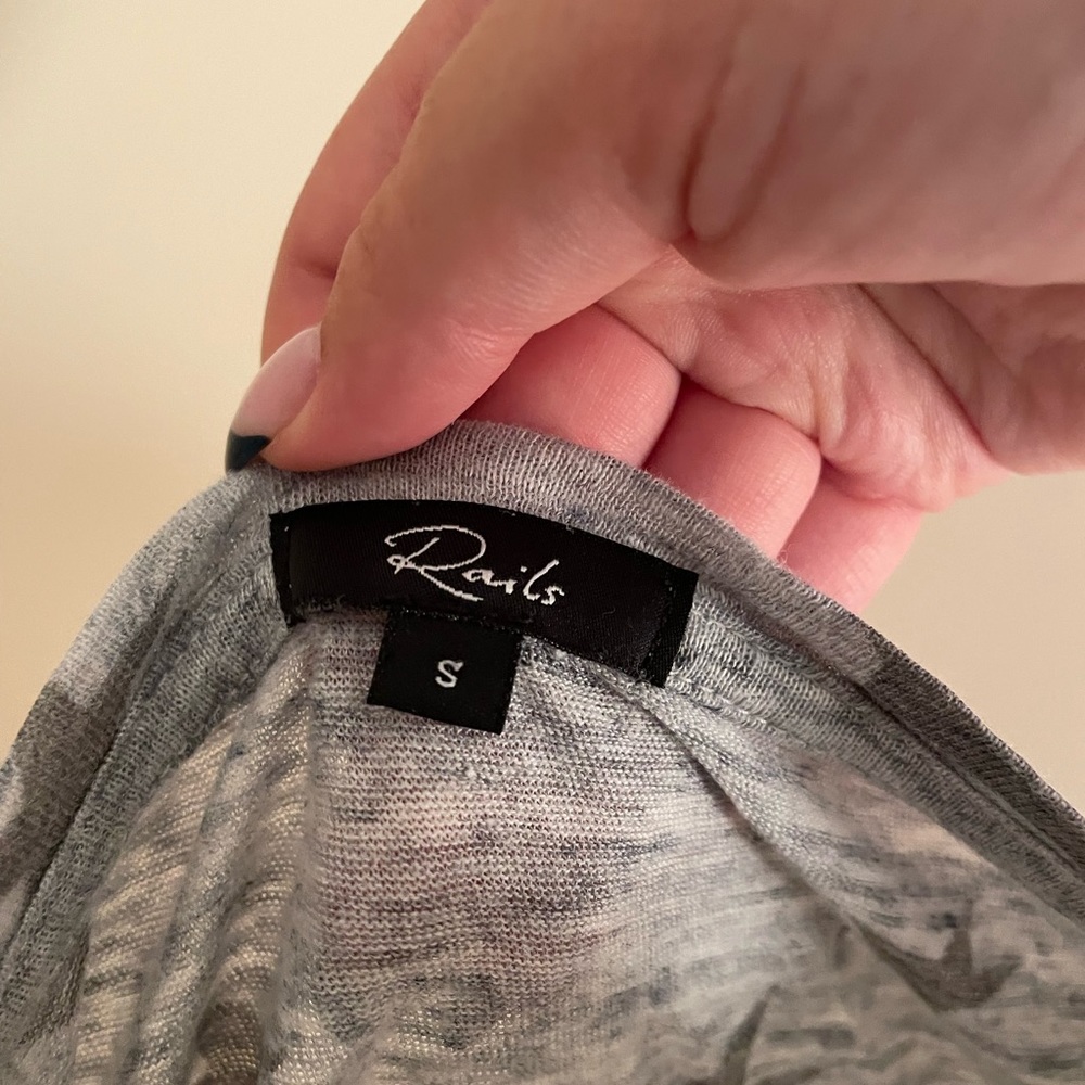 Rails Star V Neck - image 2